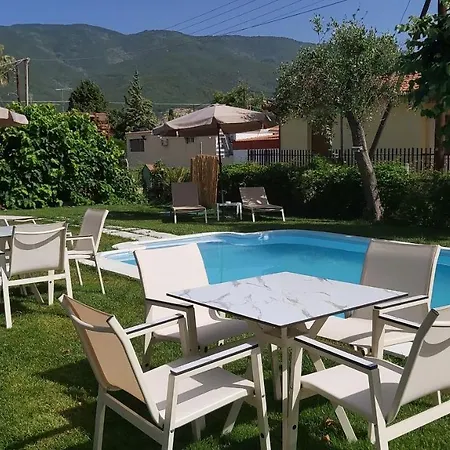 Stelios House Apartament *