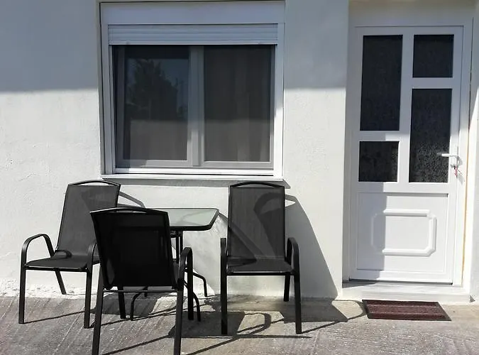 Stelios House Apartament *